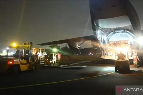 TNI AU Kerahkan Pesawat Raksasa A400M Angkut 22 Ton Logistik untuk Padamkan Karhutla Kalimantan