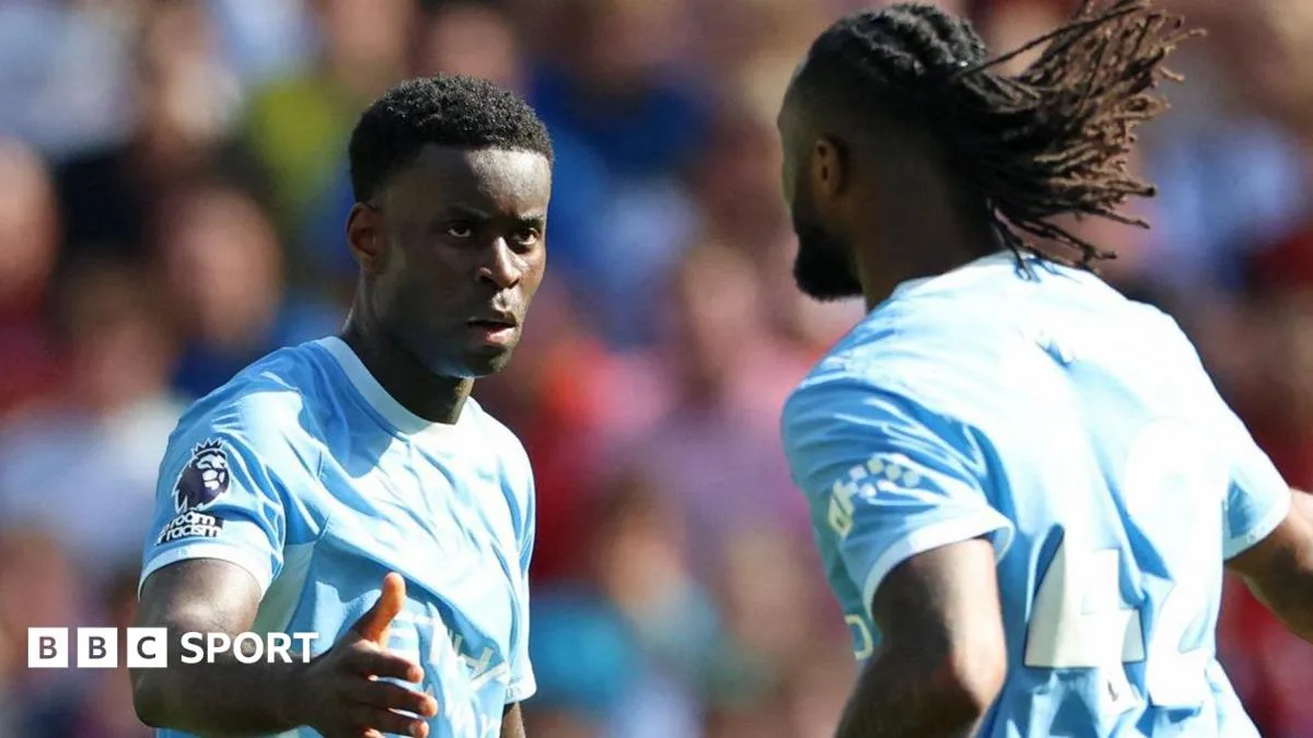 Eksperimen Berani Maresca: Guehi Jadi Gelandang, Man City Comeback Dramatis