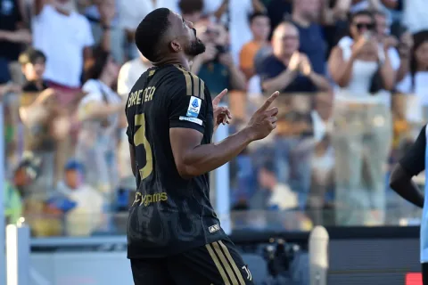 Juventus Menang Tipis atas Frosinone: Bremer Jadi Penentu, Efisiensi Jadi Sorotan