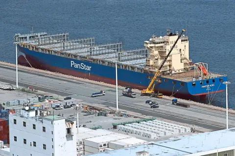 Kapal Kargo Korea Selatan Uji Coba Jalur Arktik, Busan Incar Status Hub Maritim Global
