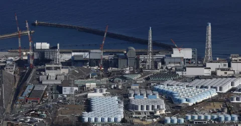 Tiga Tahun Pelepasan Air Olahan Fukushima: Target 2051 Dipertanyakan, Limbah Baru Terus Mengalir