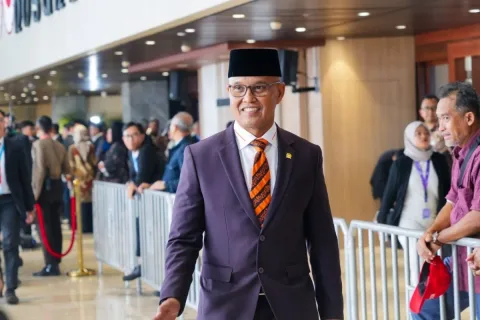 DPR Desak Konsistensi Aturan Hijab di Unhan: Kebebasan Beragama Kadet Jadi Ujian Kredibilitas
