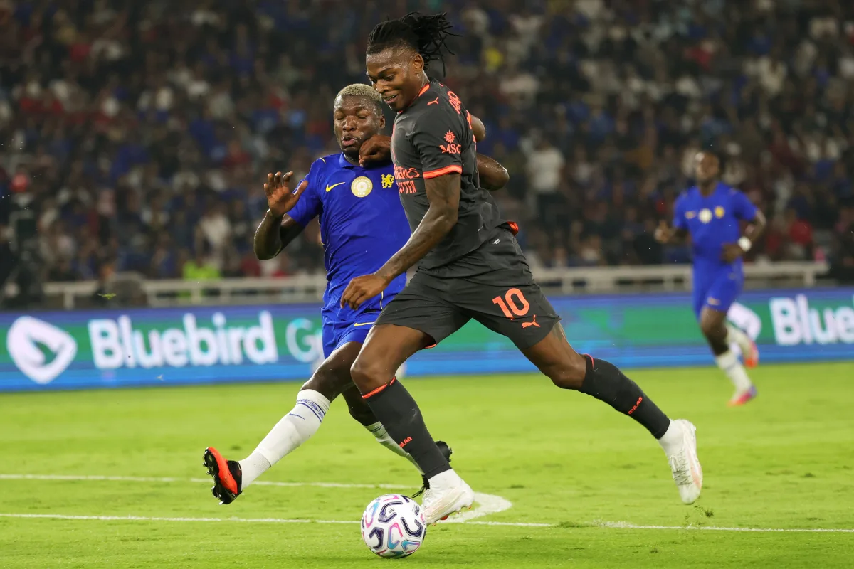 Aston Villa Siap Tebus Rafael Leao di Menit Akhir, Milan Buka Suara