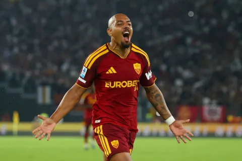 Roma Hancurkan Fiorentina 4-0: Malen Hat-trick, Dybala Tiga Assist