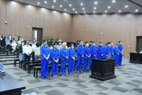 Mantan Wakil Menteri Vietnam Dihukum 12 Tahun Penjara atas Skandal Suap Buruh Migran