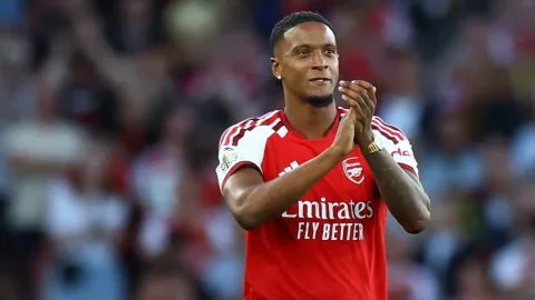 Aston Villa Kian Dekat Rekrut Joel Ordonez, Bek Muda Ekuador Pengganti Konsa