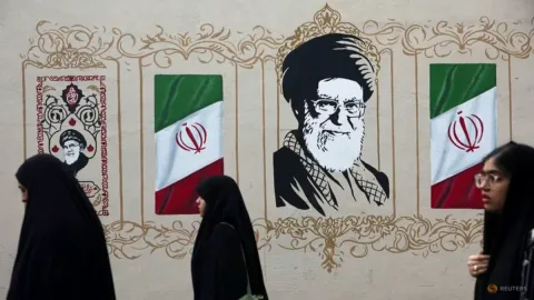 AS Perluas Sanksi Ekonomi ke Iran: Ancaman Balasan dan Risiko Guncangan Harga Minyak Global