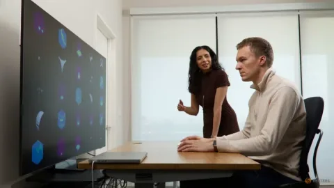 Menolak Tawaran Bezos demi Visi Sendiri: Duo Peneliti Ini Kini Punya Model AI yang Bisa 'Membaca' 5 Triliun Data Sekaligus