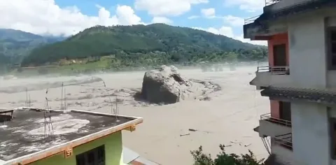 Bencana Nepal: Longsor Gletser Langtang Picu Banjir Bandang Sejauh 100 Kilometer