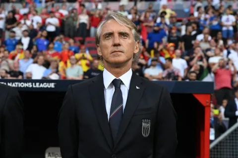 Mancini Blusukan ke Inggris: Pantau Tonali hingga Calafiori untuk Panggilan Perdana Timnas Italia