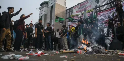Gelombang Solidaritas Demo 27 Agustus: Sinyal Kuat Keresahan Publik dan Tuntutan Tata Kelola Bersih
