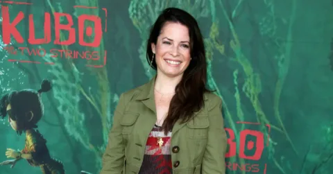 Holly Marie Combs Pensiun dari Akting: Kurang Tantangan di Usia 50-an