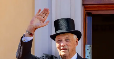 Raja Norwegia Harald V Wafat di Usia 89, Putra Mahkota Haakon Naik Takhta