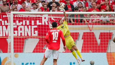 Debut Nahuel Noll Gagalkan Mainz: Imbang 0-0 di Pekan Pembuka Bundesliga