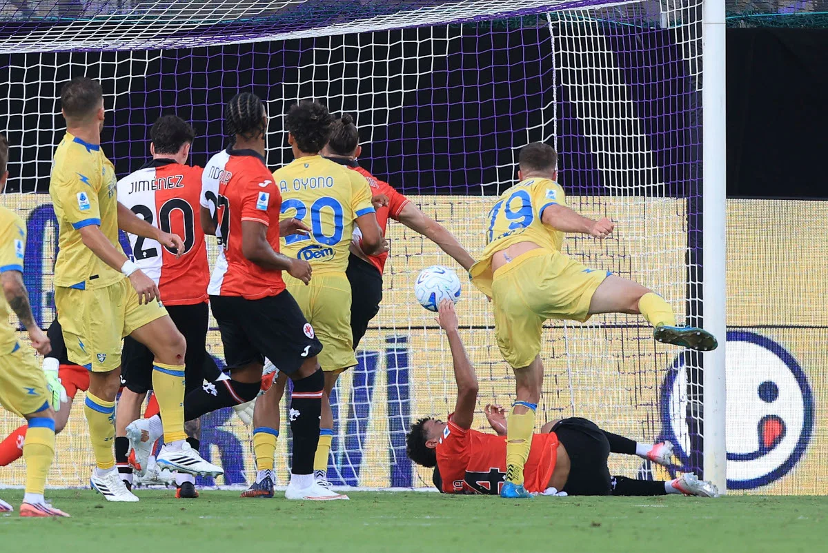 Fiorentina 0-3 Frosinone: Pesta Centenary Berubah Petaka, Mimpi Buruk di Artemio Franchi