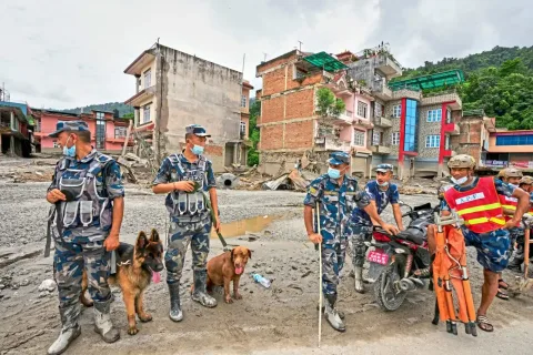 Banjir Bandang Nepal-Tiongkok: 17.000 Anak Terancam, Sekolah Hancur, dan Krisis Kemanusiaan yang Terabaikan