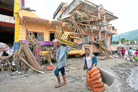 Bencana Himalaya: Hampir 3.000 Orang Hilang, Upaya Pencarian Terhambat Lumpur dan Ancaman Banjir Susulan