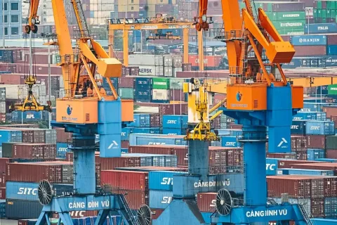 Vietnam Buka Pintu Negosiasi Tarif dengan AS: Sinyal Baru di Tengah Ketegangan Dagang