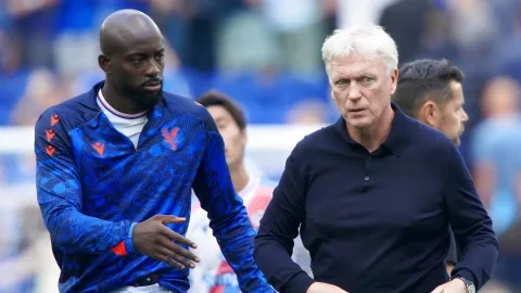 Manchester United Bidik Jonathan David: Solusi Lini Depan yang Lebih Tajam dari Mateta?