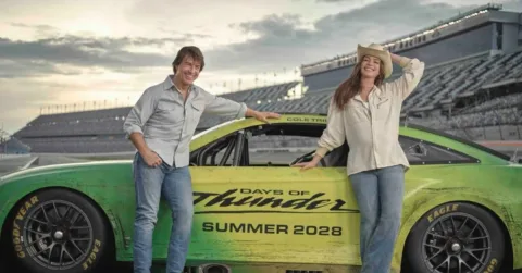 Anne Hathaway Bergabung dengan Tom Cruise di Sekuel Days of Thunder, Rilis 2028