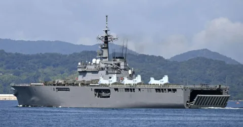 Jepang Kirim Kapal Perang Bantu Padamkan Kebakaran Hutan di Kalimantan: Misi Pertama SDF di Luar Negeri