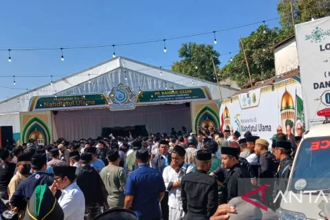 Gus Yahya Minta Massa Aksi Tenang di Tengah Ketegangan Muktamar NU