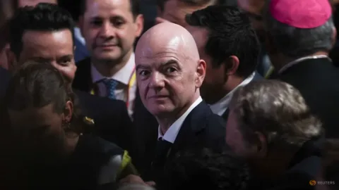 KNVB Minta FIFA Dirombak Total, Usulkan KTT Global di Amsterdam dan Ganti Infantino pada 2027