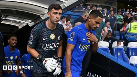 Debut Emiliano Martinez Tak Cukup: Chelsea Masih Rentan di Lini Belakang