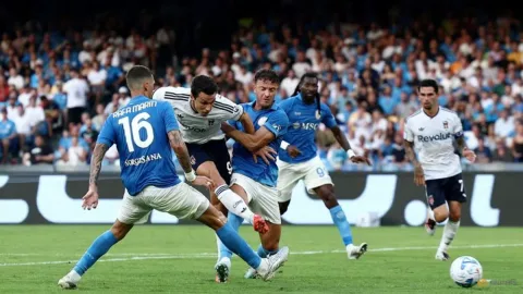 Napoli Kembali Tersandung di Kandang, Como Menang 2-1