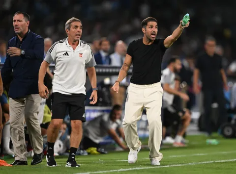 Fabregas Akui Belajar dari Milan, Puji Milla sebagai Rekrutan Terlupakan