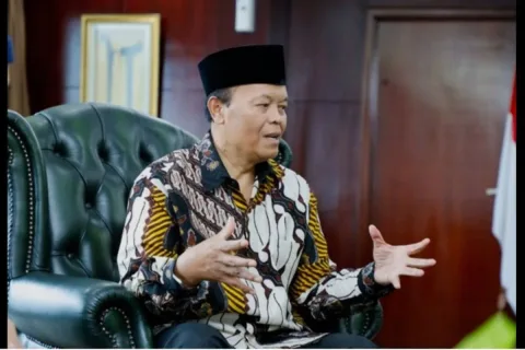 Desil DTSEN Ancam Putus KIP Kuliah, HNW Desak Verifikasi Lapangan Sebelum Bantuan Dihentikan