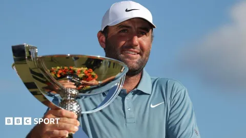 Scheffler Kunci Gelar FedExCup Kedua, Samai Rekor Woods dan McIlroy