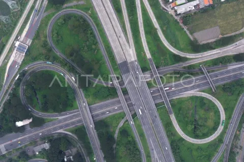 Menggeser Tol Tengah Surabaya ke Timur: Jalan Keluar Tanpa Membelah Kota?