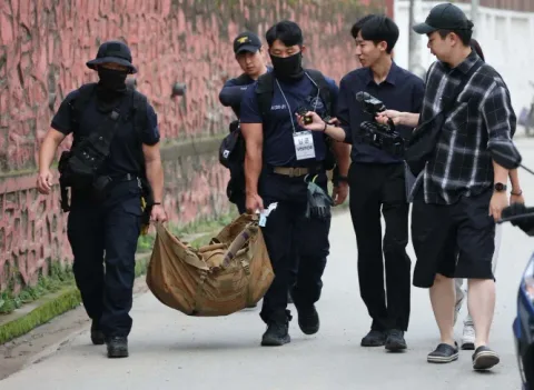 Tim SAR Korea Selatan Beralih ke Operasi Darat di Nepal: Misi Mencari Sembilan Warga yang Hilang Terkendala Izin Udara