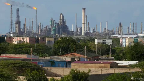 Trump Putuskan Isi Cadangan Minyak AS dengan Minyak Venezuela: Strategi atau Risiko?