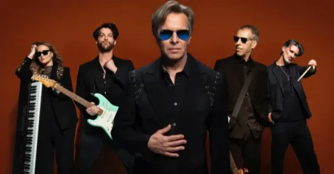 Lagu Anti-Perang Johnny Hates Jazz Jadi Pelipur Luka Para Veteran: 'Air Mata Mereka Tak Terbendung'