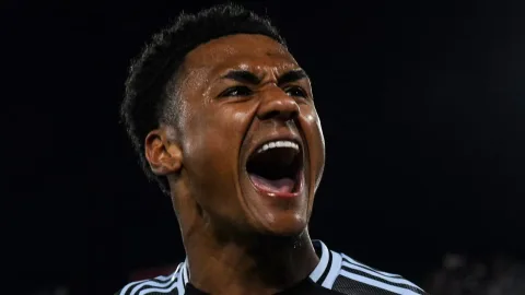 Aston Villa Incar Mateta sebagai Pengganti Watkins: Nilai Lebih di Depan Gawang?