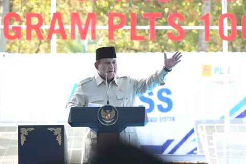 PLTS 100 GWp: Investasi Rp1.140 Triliun dan 5,5 Juta Lapangan Kerja, Bisakah Jadi Mesin Ekonomi Baru?
