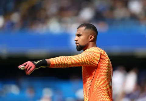 Como Kunci Kesepakatan Pinjam Robert Sanchez dari Chelsea