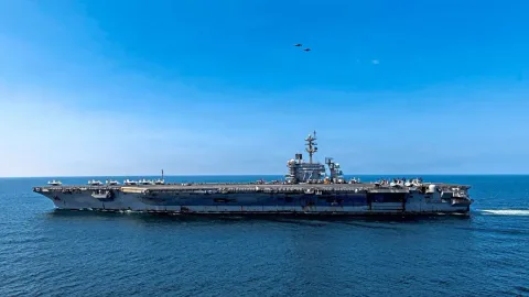 Kapal Induk AS Singgah di Pattaya: Pelipur Ekonomi atau Risiko Baru?