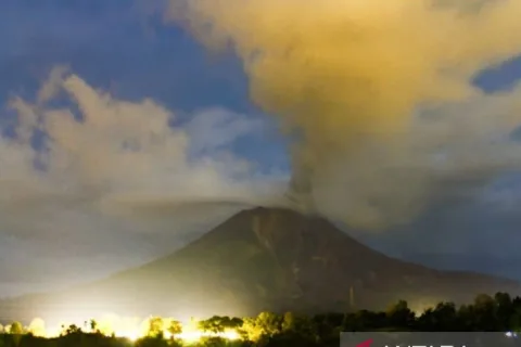 Status Sinabung Naik ke Siaga, Dua Desa di Karo Mulai Dievakuasi