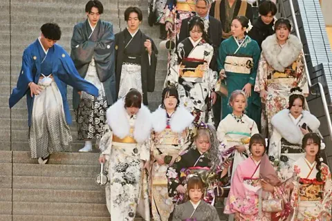 Generasi Muda Jepang Makin Ogah Menikah: Survei Ungkap 35% Pilih Hobi dan Waktu Pribadi