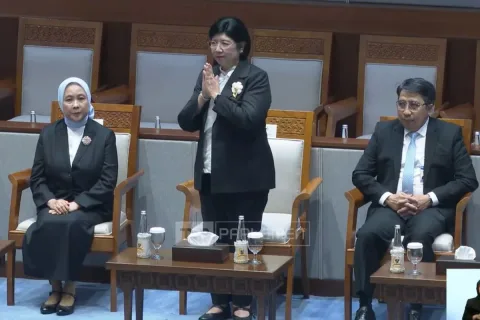 DPR Sahkan Tiga Pucuk Pimpinan BI: Destry, Aida, dan Solikin Resmi Memimpin Bank Sentral 2026-2031