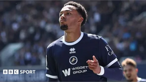 Brighton Kunci Transfer Femi Azeez, Rekor Penjualan Milwall Terancam Pecah