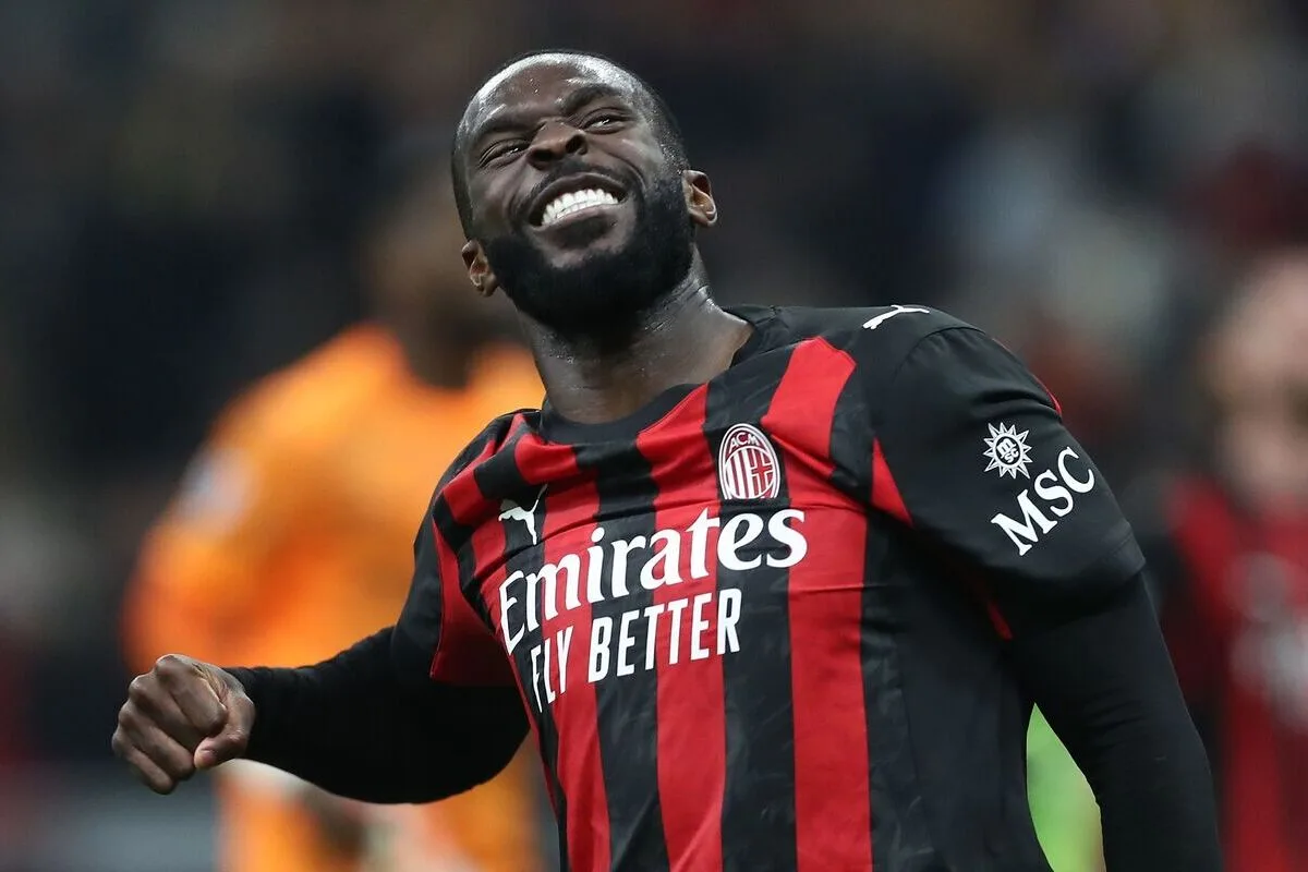 Tomori Kembali ke Pelukan AC Milan: Kegagalan Jual di Deadline Day Jadi Keuntungan?