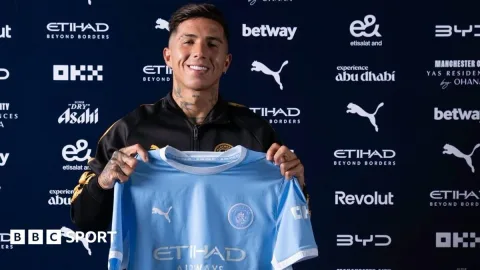 Rekor Baru: Enzo Fernandez Jadi Pemain Pertama yang Tembus Dua Kali Transfer di Atas £100 Juta