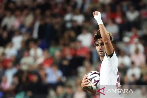 Bursa Transfer Ligue 1: PSG Pangkas Skuad demi Dana Segar, Siapa Diuntungkan?