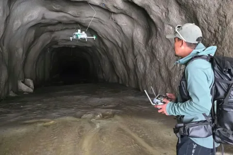 Banjir Nepal: Drone Bantu Cari Korban, tapi Terowongan PLTA Jadi Tantangan Terbesar