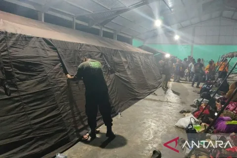 Erupsi Sinabung Meningkat, 615 Warga Karo Dievakuasi ke Posko Pengungsian
