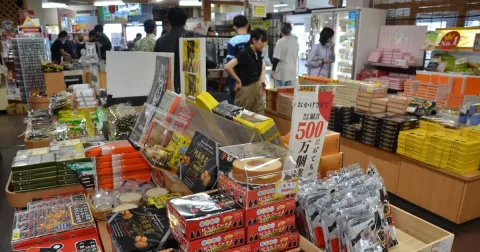 Guncangan di Kumamoto Memicu Gelombang Pembatalan Wisatawan hingga ke Seluruh Kyushu